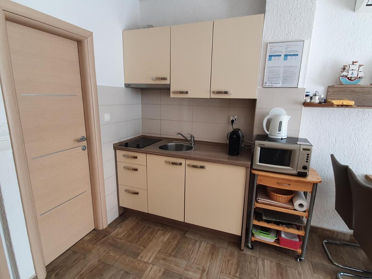 Apartmani Bozic-Tokic Krk Town Exterior photo